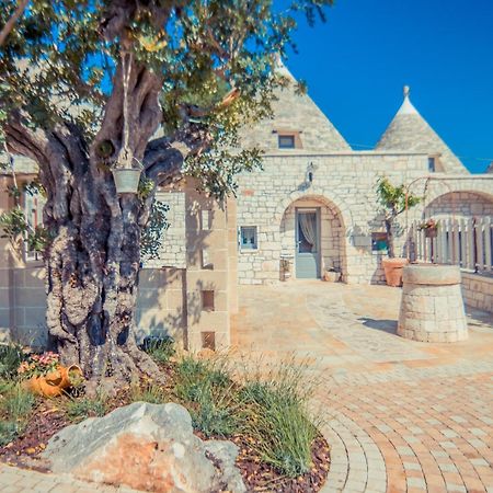 Navolte Trulli E Quiete Con Piscina Villa Locorotondo Exterior photo