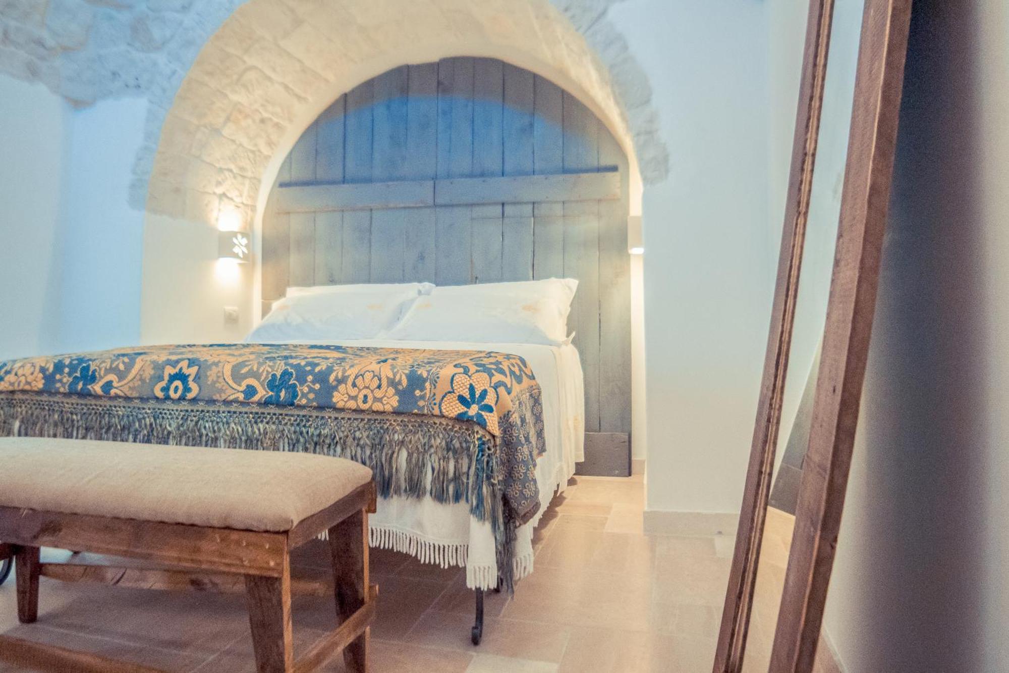 Navolte Trulli E Quiete Con Piscina Villa Locorotondo Exterior photo
