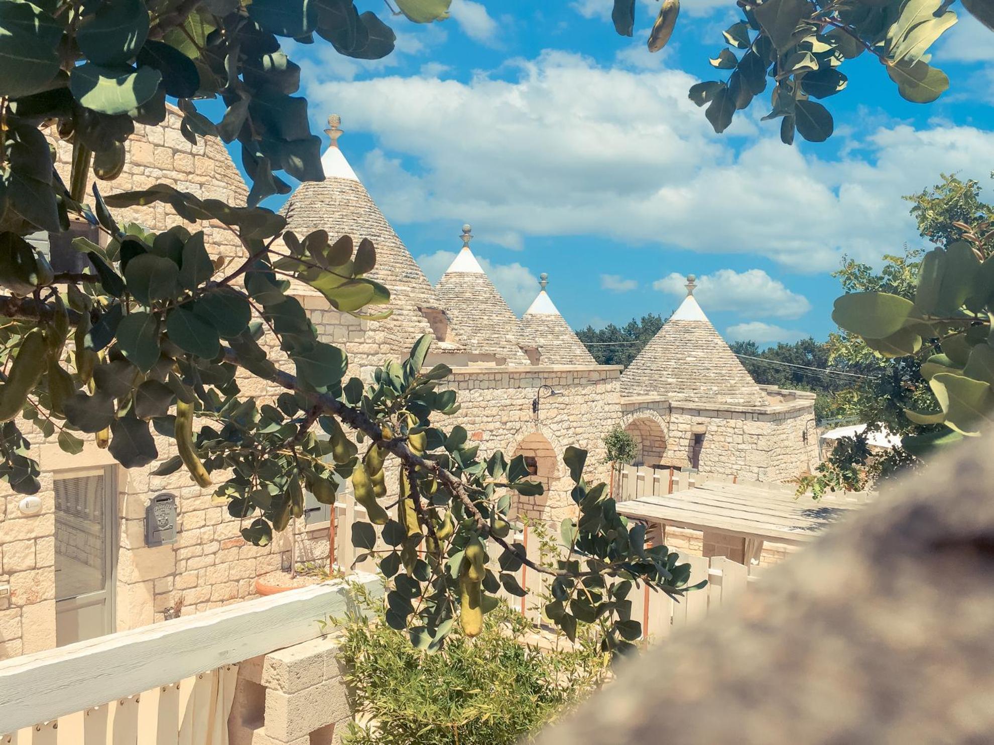 Navolte Trulli E Quiete Con Piscina Villa Locorotondo Exterior photo
