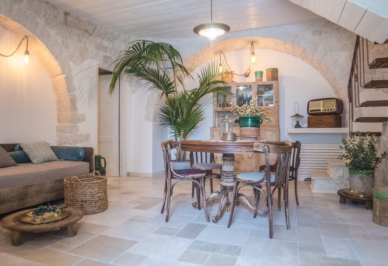 Navolte Trulli E Quiete Con Piscina Villa Locorotondo Exterior photo