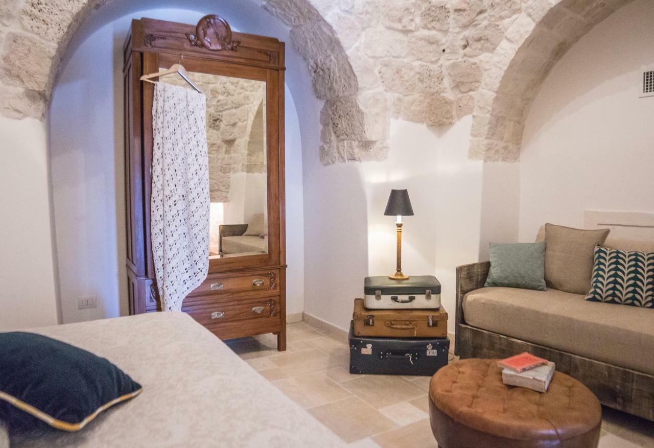Navolte Trulli E Quiete Con Piscina Villa Locorotondo Exterior photo